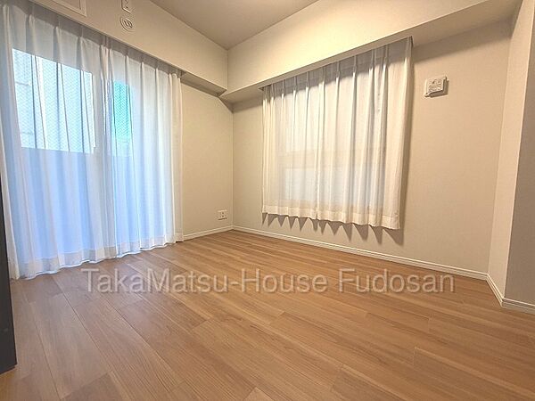 4．6帖の洋室は2面採光の角部屋