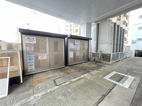 建物敷地内にゴミ置場があり、毎日のゴミ出しもスムーズです。