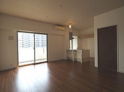 ニューガイアサンコーポフジシン 706 7階2LDKのリビング/ダイニング