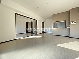 ロイヤルスクエア 3階2LDKのリビング/ダイニング