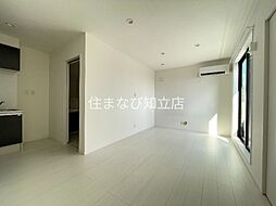 Ｌｉｓｉｎ 3階ワンルームのリビング/ダイニング