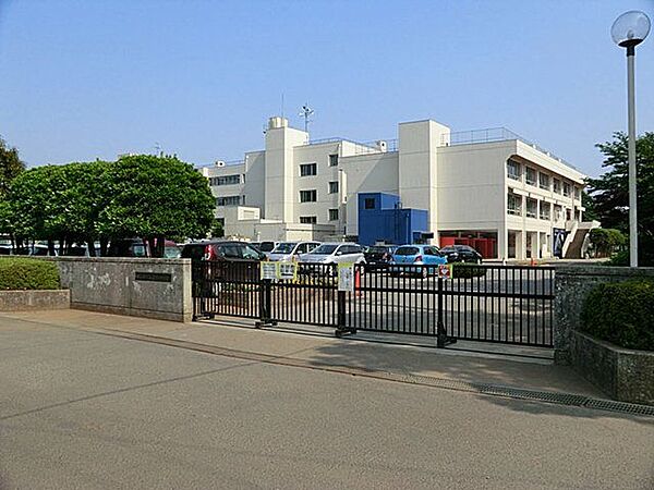 日高市立高萩北小学校 1578m