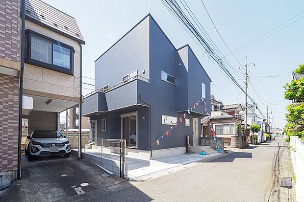 前面道路を含む現地外観