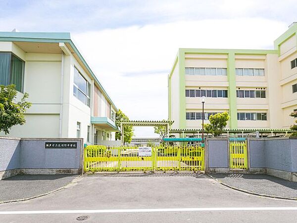 坂戸市立浅羽野中学校 徒歩22分。 1700m