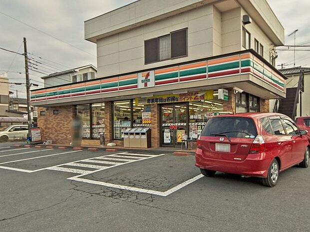 セブンイレブン入間東毛呂店 徒歩8分。 610m