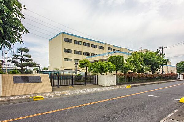 坂戸市立城山中学校 1100m
