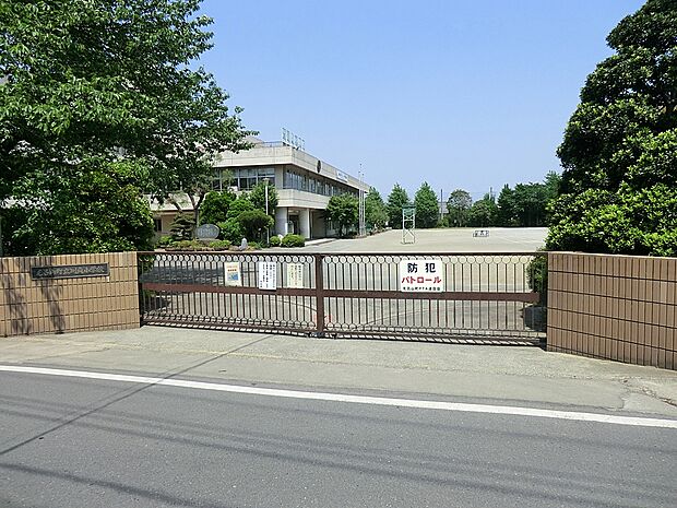 川角小学校(152m)