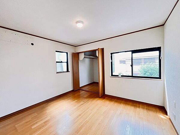 家具の配置がしやすく、寝室や子ども部屋にもおすすめです。