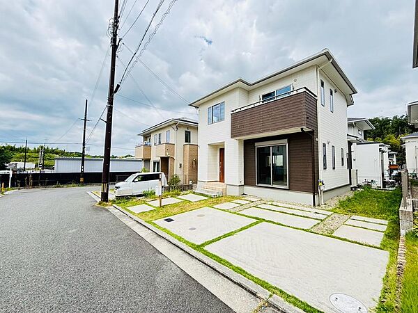落ち着いた住宅街に佇む、ファミリーにおすすめの住まい。