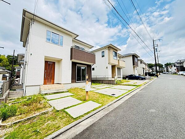 リフォーム済！駐車3台可能（車種による）の3LDK戸建です。