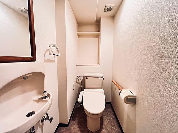 毎日使う場所だからこそ清潔感を大切に♪落ち着いたトイレスペース！