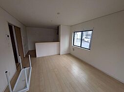 大明丘3丁目　売戸建住宅 4SLDKのリビング/ダイニング