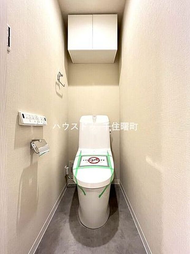 トイレはもともと個人の領域である自宅の中でも、最もプライベートな空間です。だからこそ、ほしい「落ち着き」がここにあります。