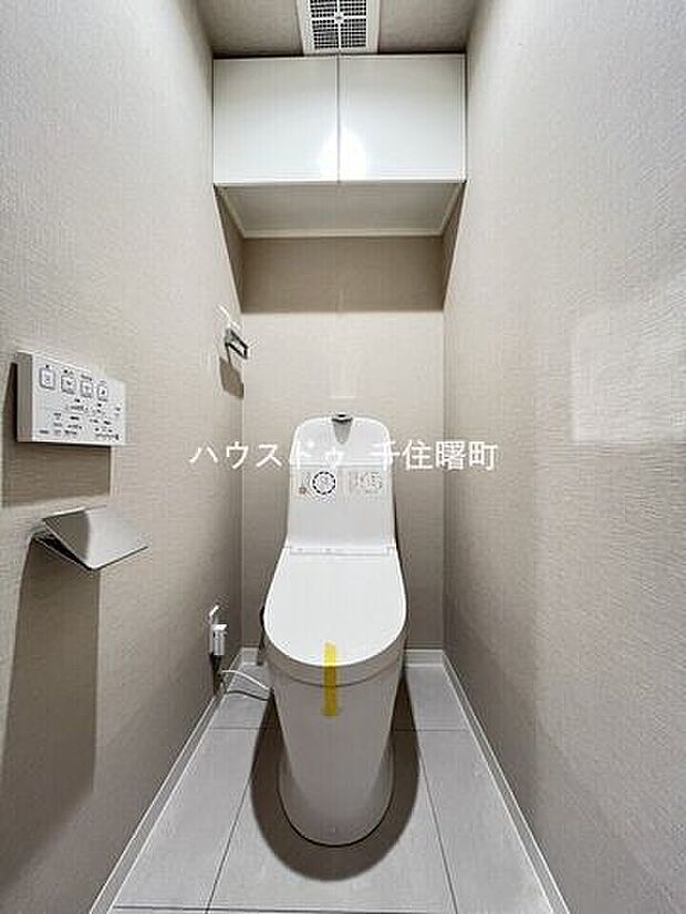 トイレはもともと個人の領域である自宅の中でも、最もプライベートな空間です。だからこそ、ほしい「落ち着き」がここにあります。