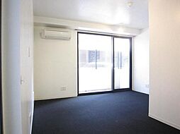 エストフルーヴ 1階ワンルームのリビング/ダイニング