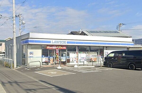 ローソン和田河原駅前店 徒歩9分。コンビニが利用でき、急な買い物や日常のちょっとした用事にも便利な環境です。 670m