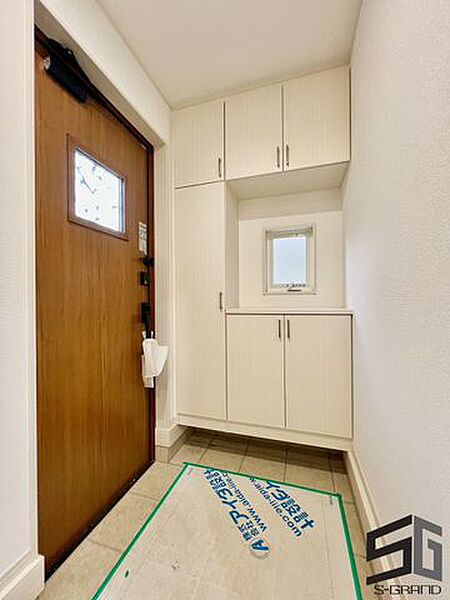 ◆収納豊富な玄関♪