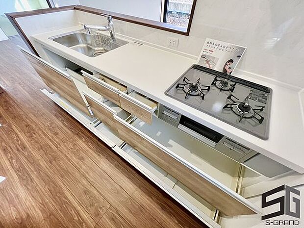 収納豊富なキッチン収納♪是非、目で見てお確かめ下さい♪