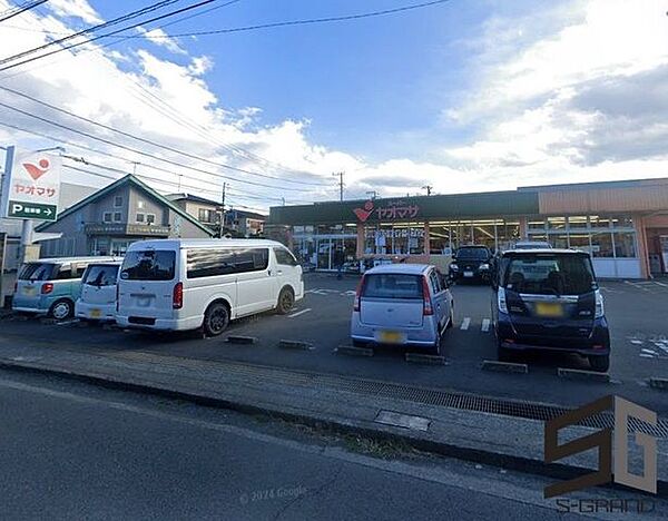 ヤオマサ渋沢店 徒歩6分。 460m