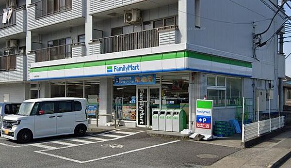 ファミリーマート小田原酒匂店 徒歩16分。コンビニが利用でき、急な買い物や日常のちょっとした用事にも便利な環境です。 1220m