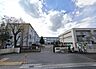 周辺：茅ヶ崎市立柳島小学校 徒歩19分。小学校があり、通学の安心感と子育て世帯に嬉しい教育環境が整います。 1470m