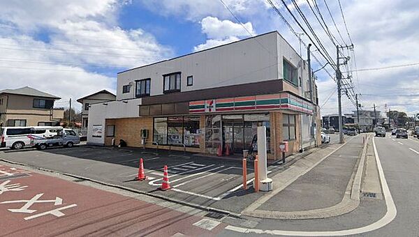 セブンイレブン小田原飯泉店 徒歩5分。コンビニが利用でき、急な買い物や日常のちょっとした用事にも便利な環境です。 360m