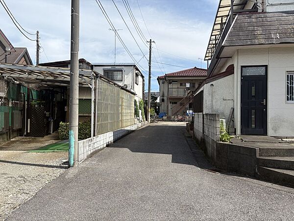 閑静な住宅街で、日々の生活に必要な施設が周辺に充実しています♪