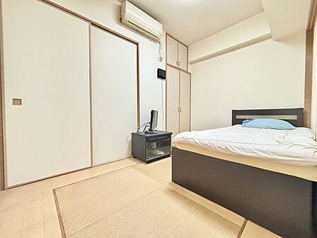 和室はLDK横にあり洗濯物の一時置きやお子様のお昼寝など多目的に使えます♪