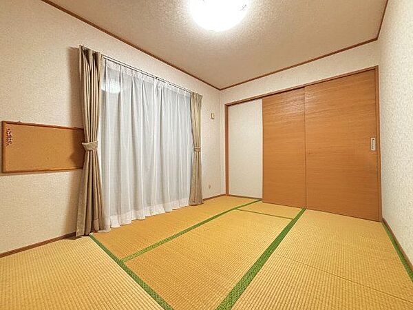 あると嬉しい和室！子ども部屋、趣味の部屋、家事スペースなど多目的に使えて便利です♪