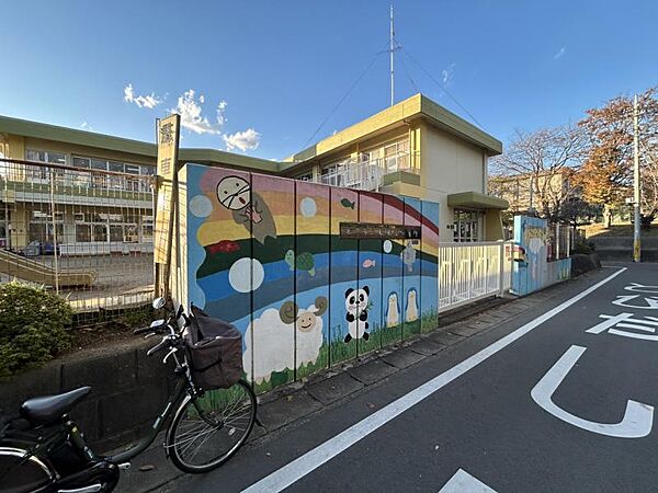 松飛台保育所まで　360m　徒歩約5分●市立：【開園時間】（平日）午前7時から午後7時まで（土曜）午前7時から午後6時まで【定員】110人【受入年齢】生後8週から小学校就学時未満