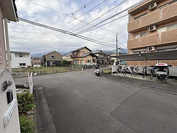 全面道路です