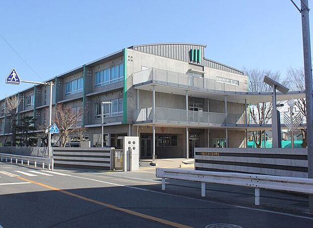 松ケ丘中学校 1040m