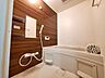 浴室：【Bathroom】リラックスできる空間で、一日の疲れを癒し、心身共にリフレッシュできます。