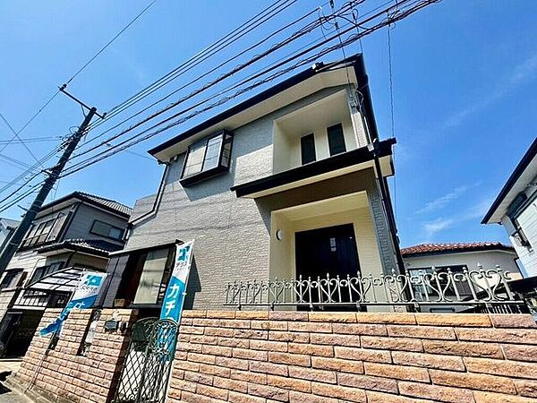 【Exterior】モダンでスタイリッシュな外観。周囲に調和する落ち着いた佇まいが魅力です。