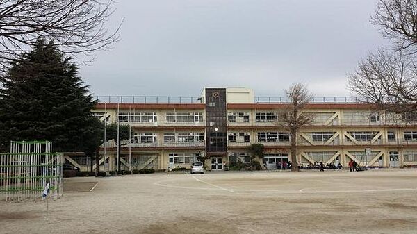 大和田小学校 950m
