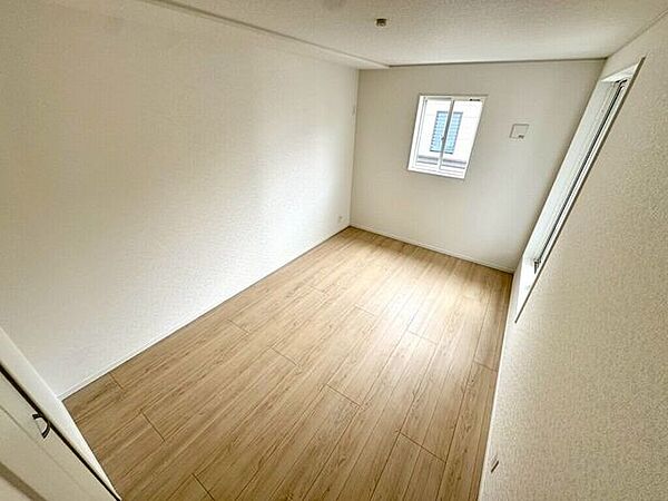【Bedroom】主寝室や子ども部屋、在宅ワークにも使える洋室。暮らしに合わせて自由にレイアウトできます。