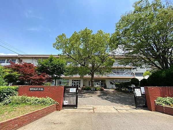 習志野市立第三中学校 380m