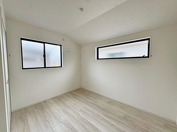 【Bedroom】主寝室や子ども部屋、在宅ワークにも使える洋室。暮らしに合わせて自由にレイアウトできます。