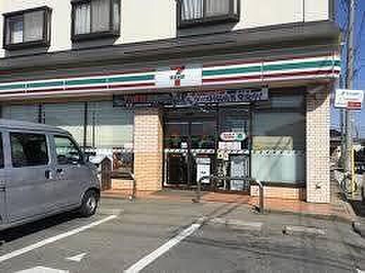 セブンイレブン船橋滝不動駅前店 790m