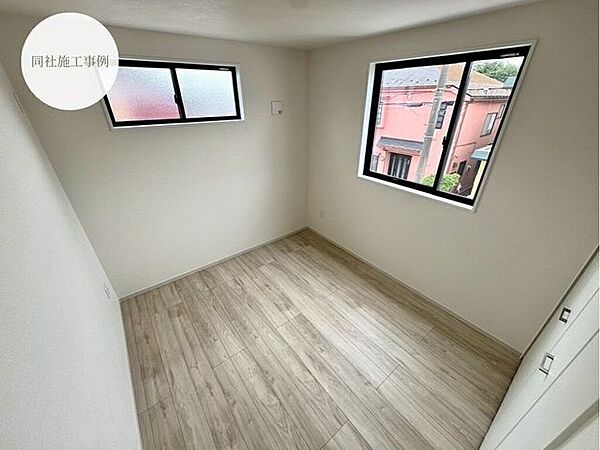 【Bedroom】ナチュラルな内装で、リラックスできる空間。寝室や書斎にも最適です。