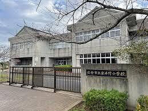 染井野小学校 2210m