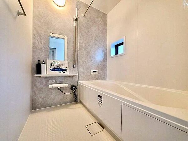 【Bathroom】リラックスできる空間で、一日の疲れを癒し、心身共にリフレッシュできます。