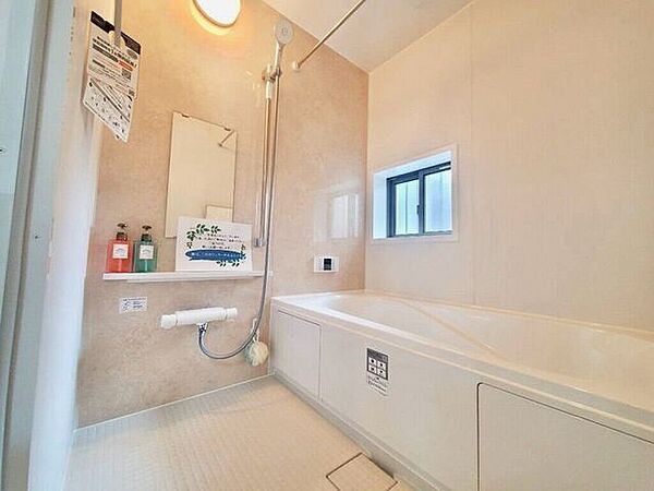 【Bathroom】リラックスできる空間で、一日の疲れを癒し、心身共にリフレッシュできます。