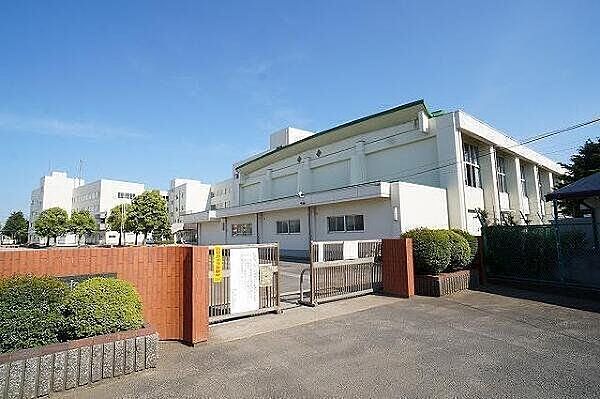 三山中学校 460m