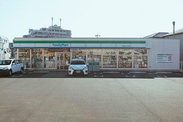 ファミリーマート船橋三山八丁目店 990m