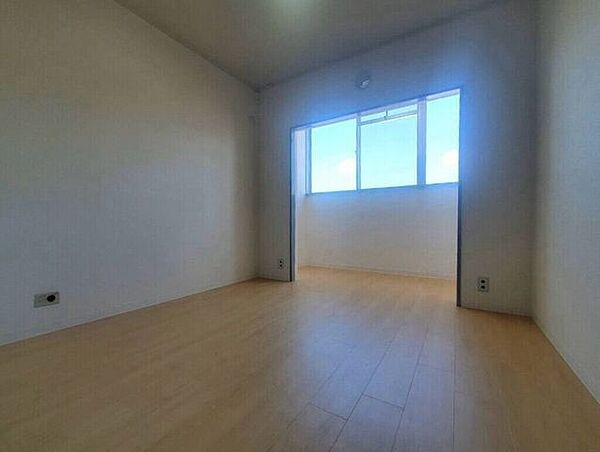 【Bedroom】主寝室や子ども部屋、在宅ワークにも使える洋室。暮らしに合わせて自由にレイアウトできます。