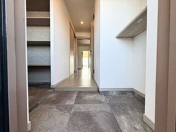玄関を拡大表示
