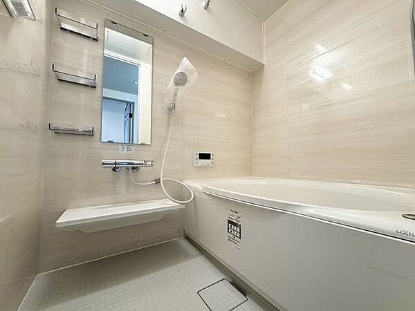 【Bathroom】リラックスできる空間で、一日の疲れを癒し、心身共にリフレッシュできます。