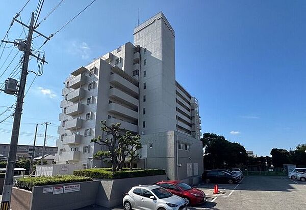 【Exterior】落ち着きのあるシンプルな外観で、長く愛せる住まいに仕上がっています。