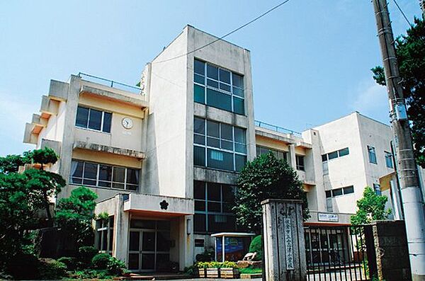 上志津小学校 260m